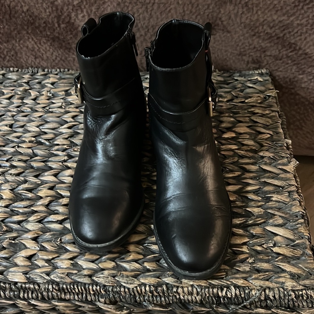 Tommy Hilfiger booties